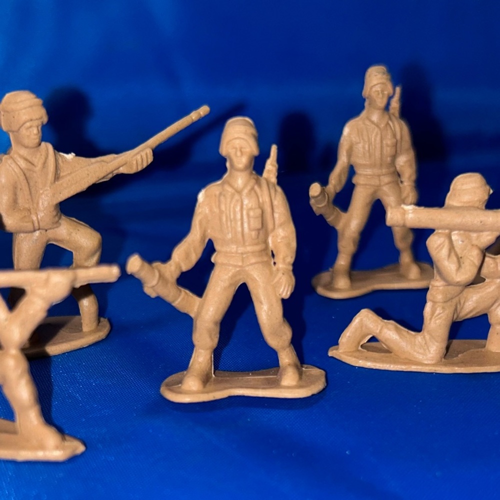 Vintage Set of Toy Soldiers